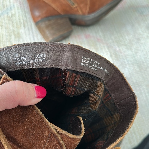 EUC brown Born Felicia boots - Picture 8 of 8